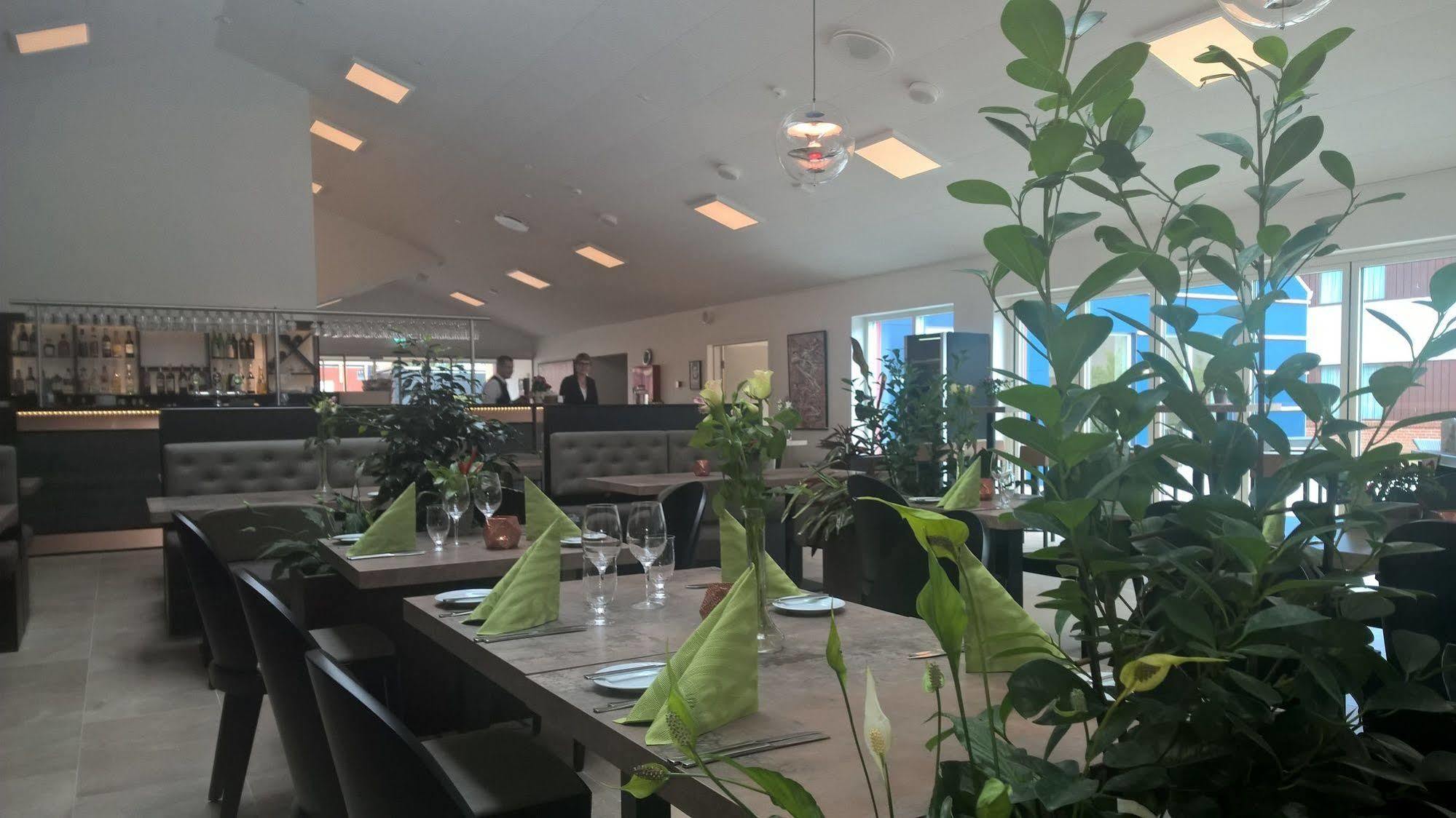 法尔斯特岛酒店 尼卡宾·法尔斯特 外观 照片